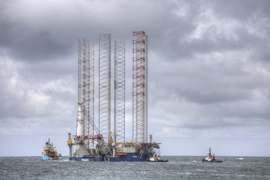 scheepvaart schip schepen hdr marine tanker containerschip offshore ferry sleepboot rotterdam transport maasvlakte europoort botlek rondvaart sar portlantis haven industrie